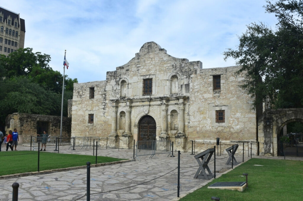 Visiting the Alamo: Tips, History, and What’s Nearby
